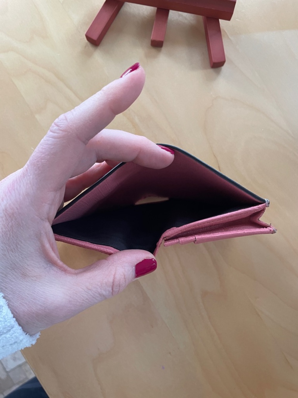 Gucci Beige GG Supreme Canvas Card Slot Walket Pink Lip Patch Eye & Star Accents - Picture 15 of 17